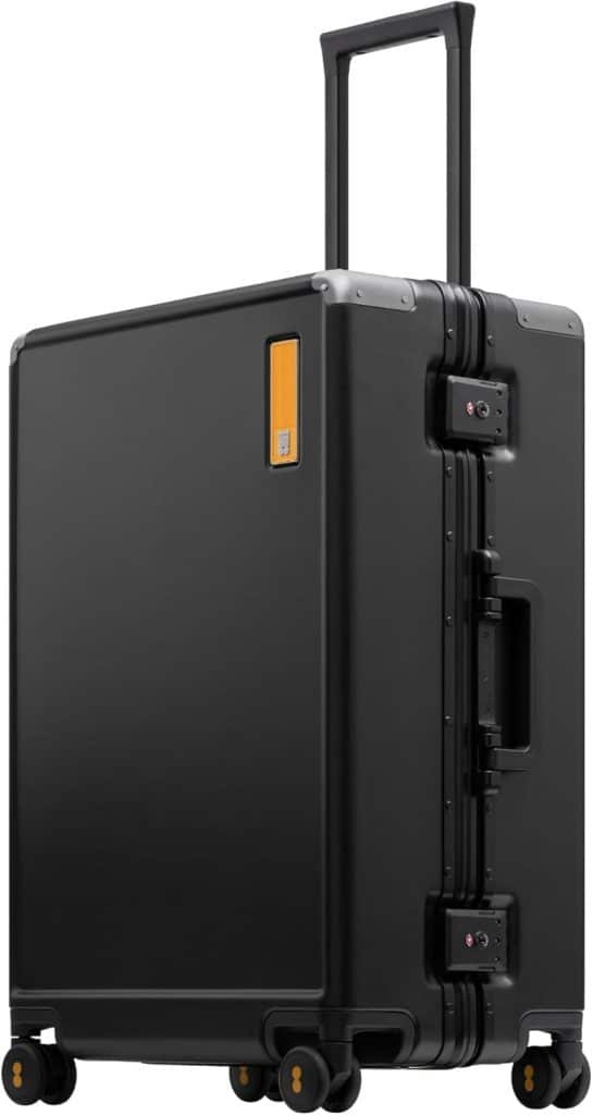 Level 8 Textured Luggage Review: Sleek, Secure, and Sophisticated 5 level8 main image