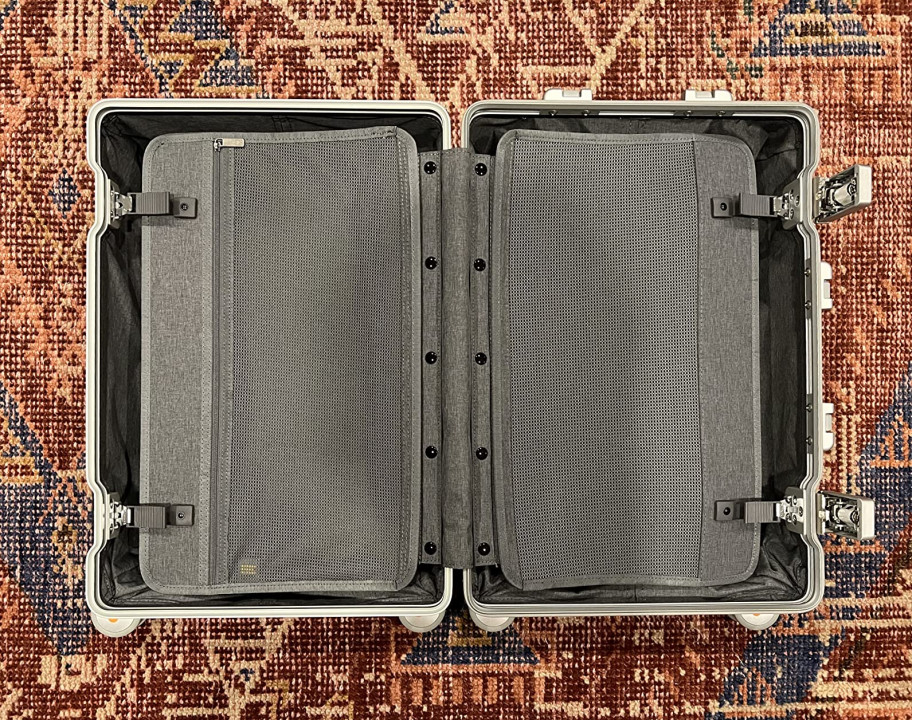 Level8 Gibraltar Aluminum Carry-On Review 8 Level8 Gibraltar aluminum carry-on interior with mesh divider compartments