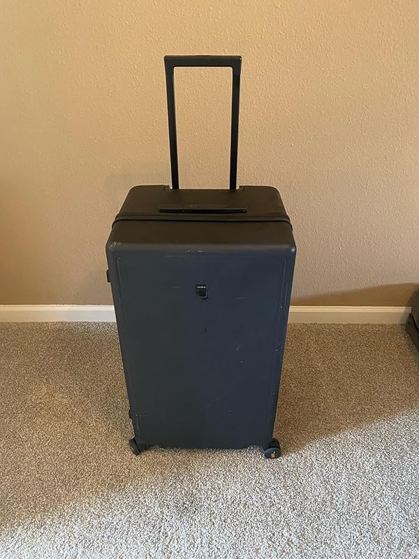 Level8 Luminous Checked 24” Review – Durable Makrolon® Polycarbonate Check-In Suitcase 8 Level8 Luminous Checked 24 inch suitcase with 3-step aluminum telescopic handle extended