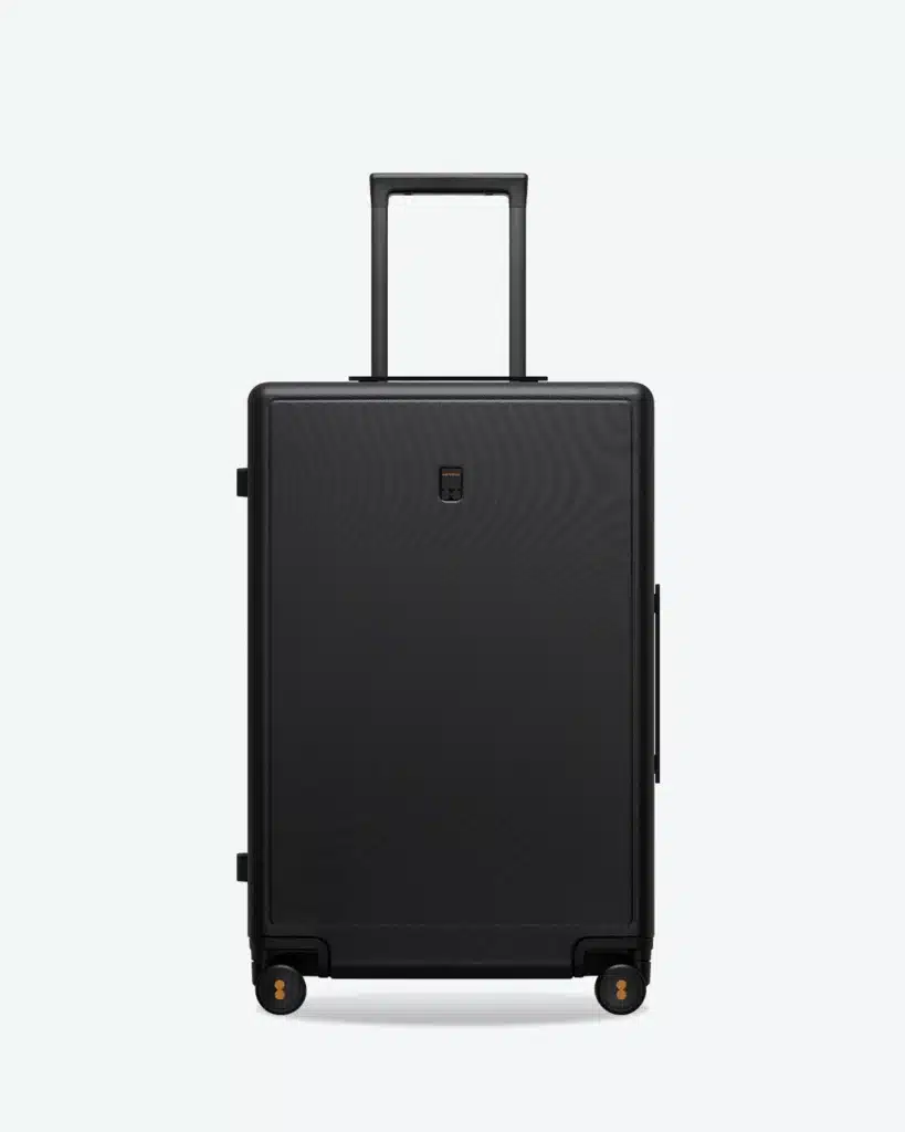 Level8 Luminous Checked 24” Review – Durable Makrolon® Polycarbonate Check-In Suitcase 5 Level8 Luminous Checked 24 inch black hard shell suitcase with diamond texture and 360 degree spinner wheels